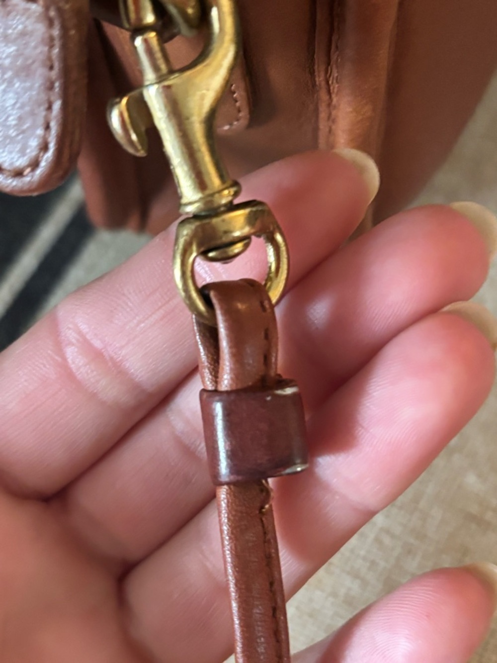 Authenticate vintage coach British tan Carnival #9925 - Picture 11 of 15